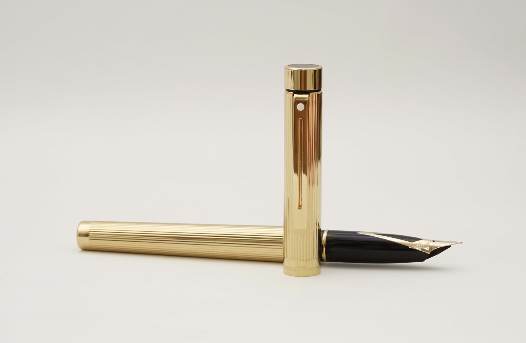 Bút máy Sheaffer Targa 1005 Gold Electroplated 14K F