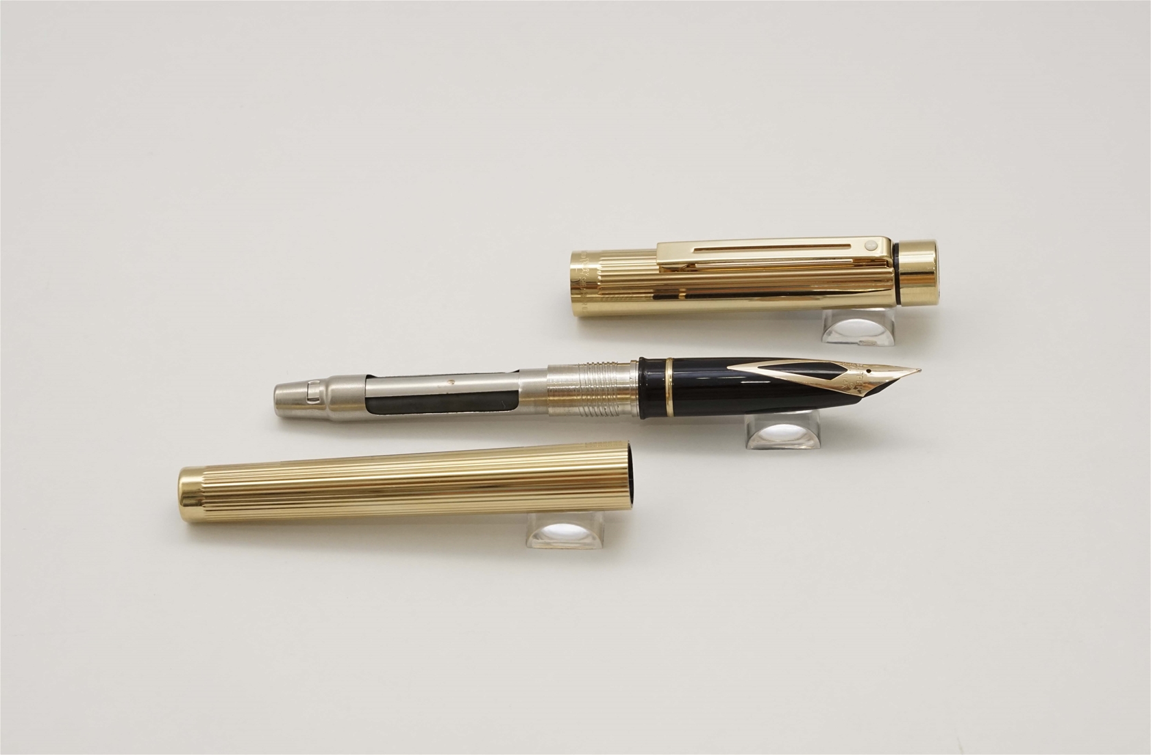 Bút máy Sheaffer Targa 1005 Gold Electroplated 14K F