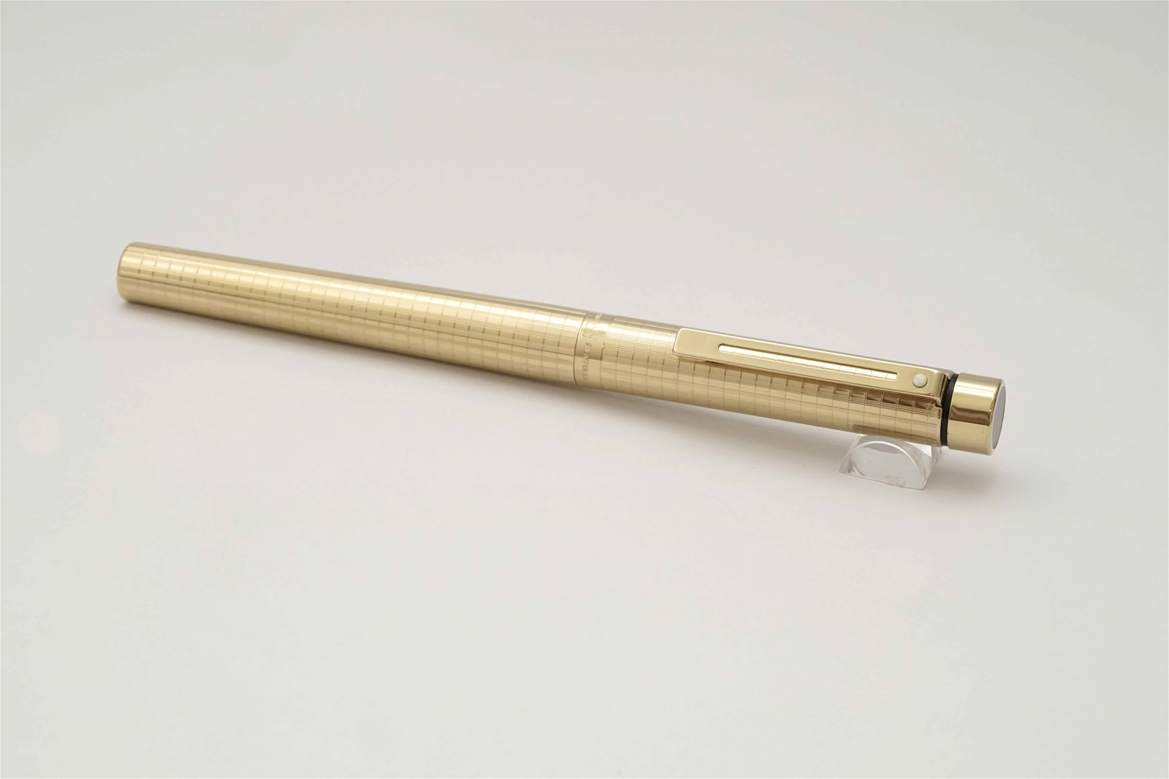 Bút máy Sheaffer Targa 1007 Gold Plated Geometric 14K F