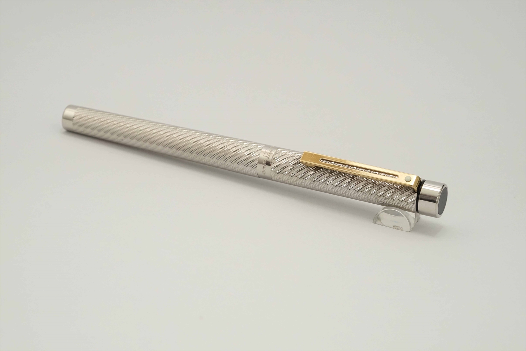 Bút máy Sheaffer Targa 1012 Spiral Silver 14K F