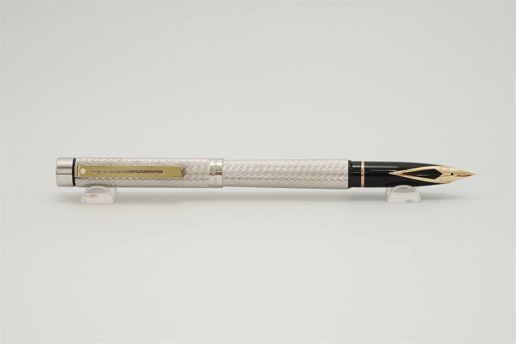 Bút máy Sheaffer Targa 1012 Spiral Silver 14K F