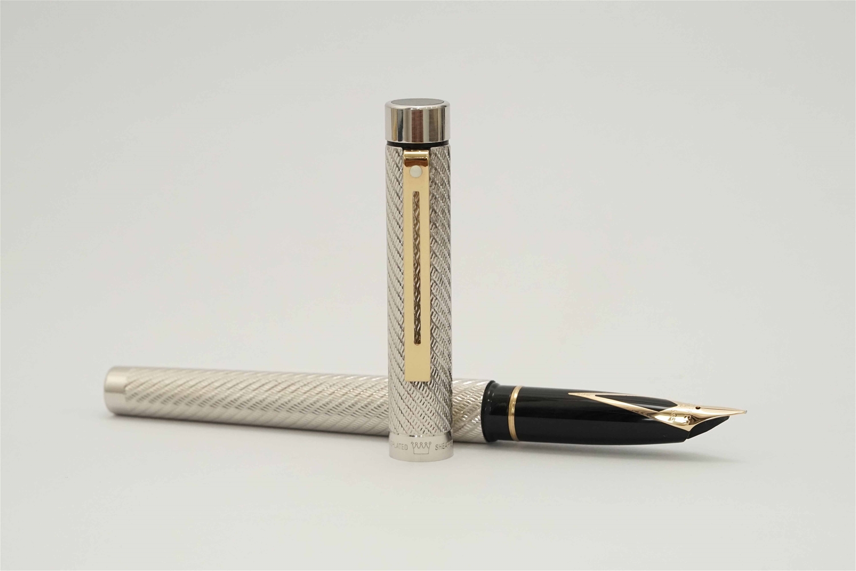 Bút máy Sheaffer Targa 1012 Spiral Silver 14K F