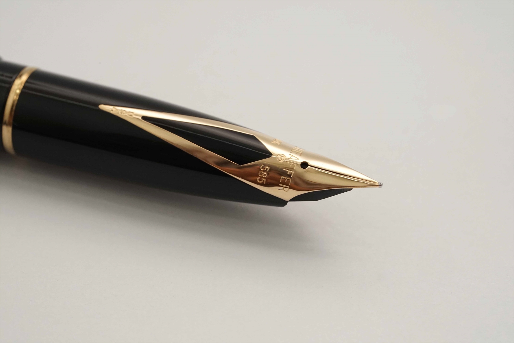 Bút máy Sheaffer Targa 1012 Spiral Silver 14K F