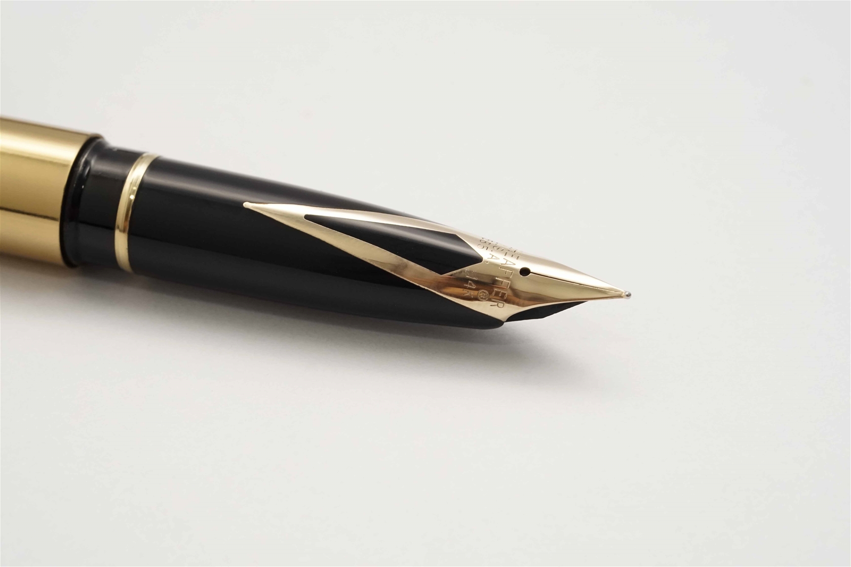 Bút máy Sheaffer Targa 1020 Imperial Brass 14K F