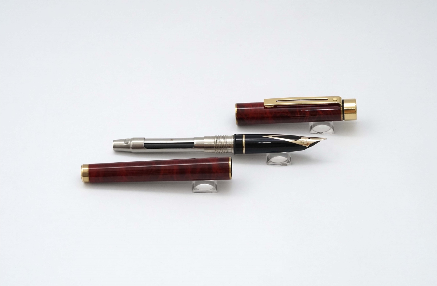 Bút máy Sheaffer Targa 1034 Red Ronce Lacquer 14K M 