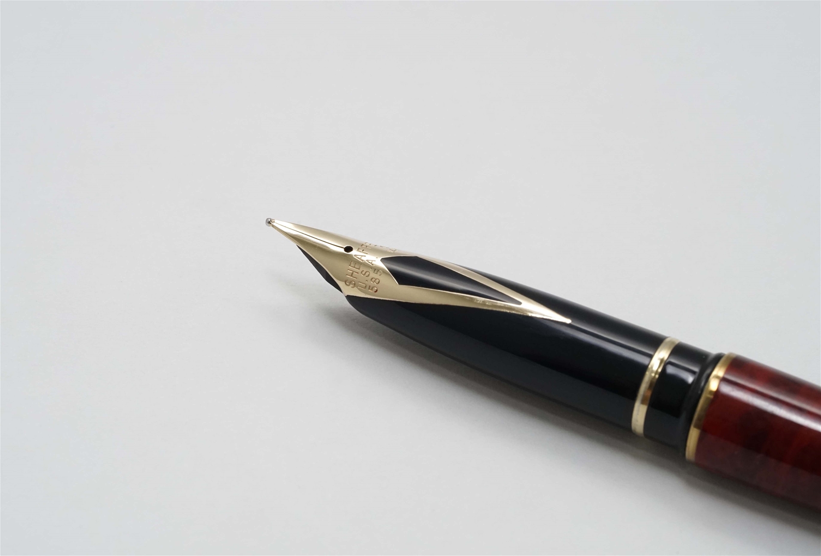 Bút máy Sheaffer Targa 1034 Red Ronce Lacquer 14K M 