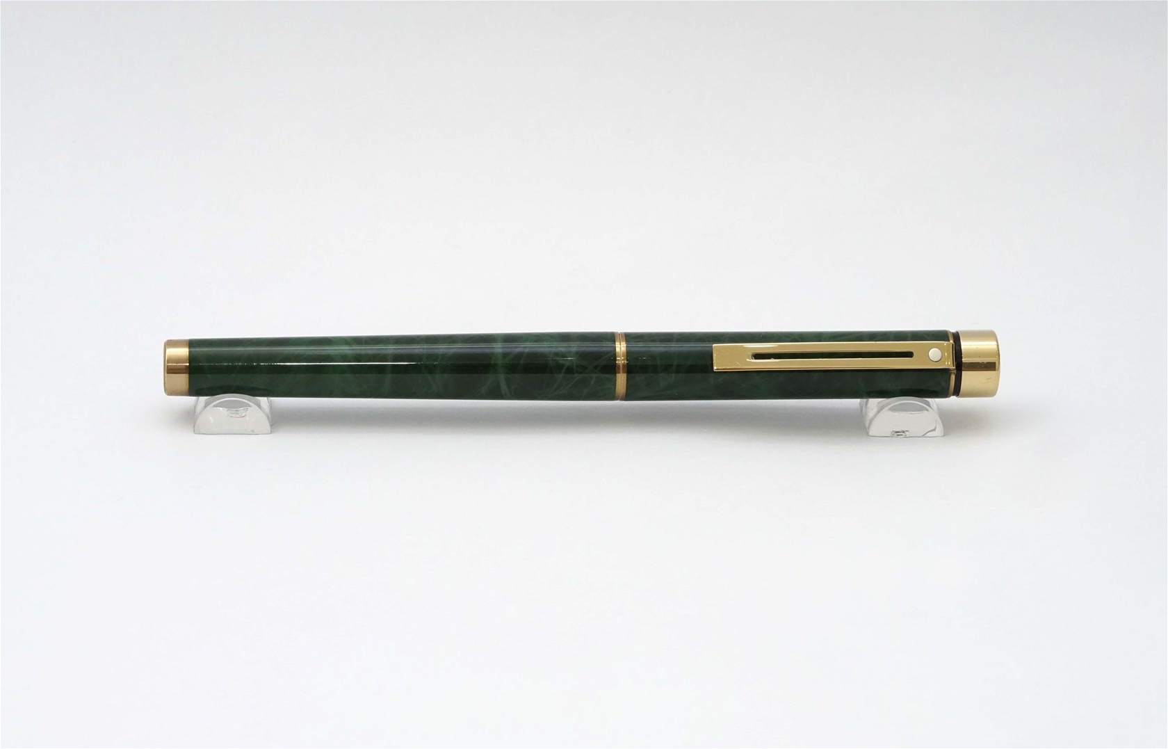 Bút máy Sheaffer Targa 1038 Green Ronce Lacquer 14K F 