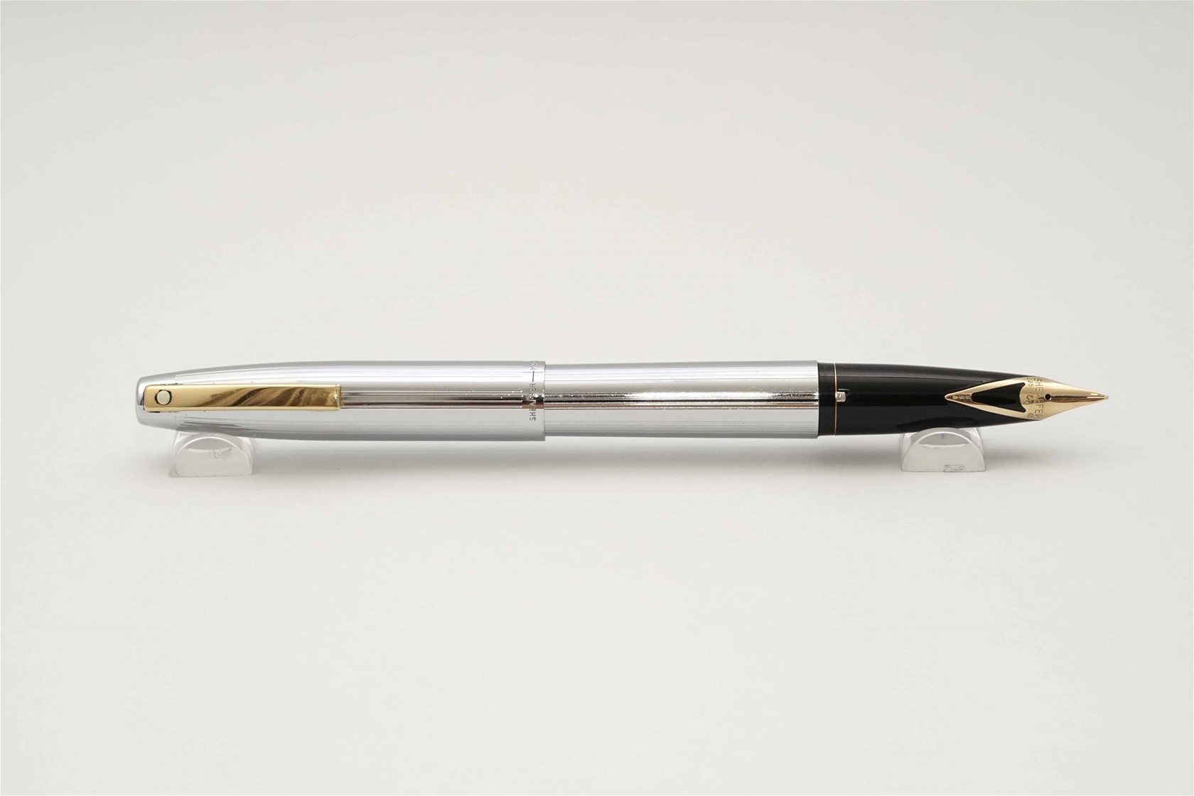 Bút máy Sheaffer Triumph Imperial 506XG Straight Lined Chrome 14K F