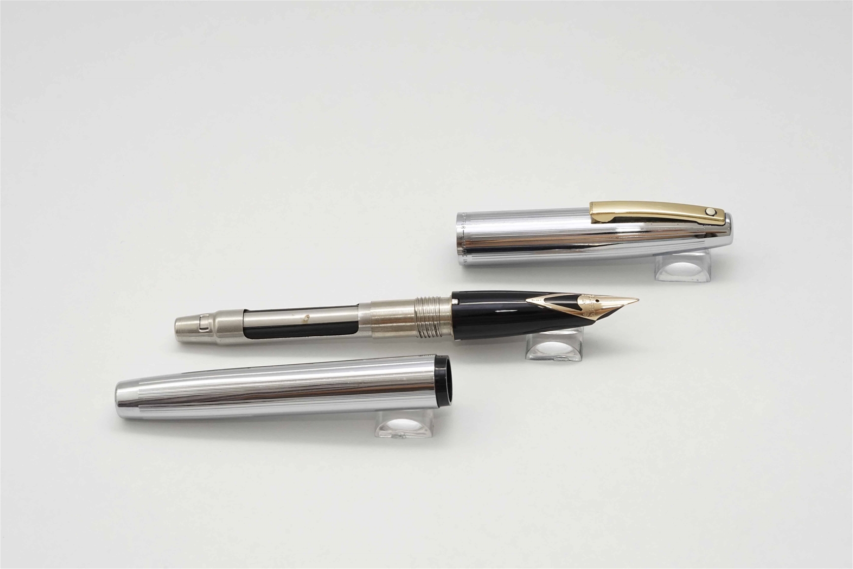 Bút máy Sheaffer Triumph Imperial 506XG Straight Lined Chrome 14K F