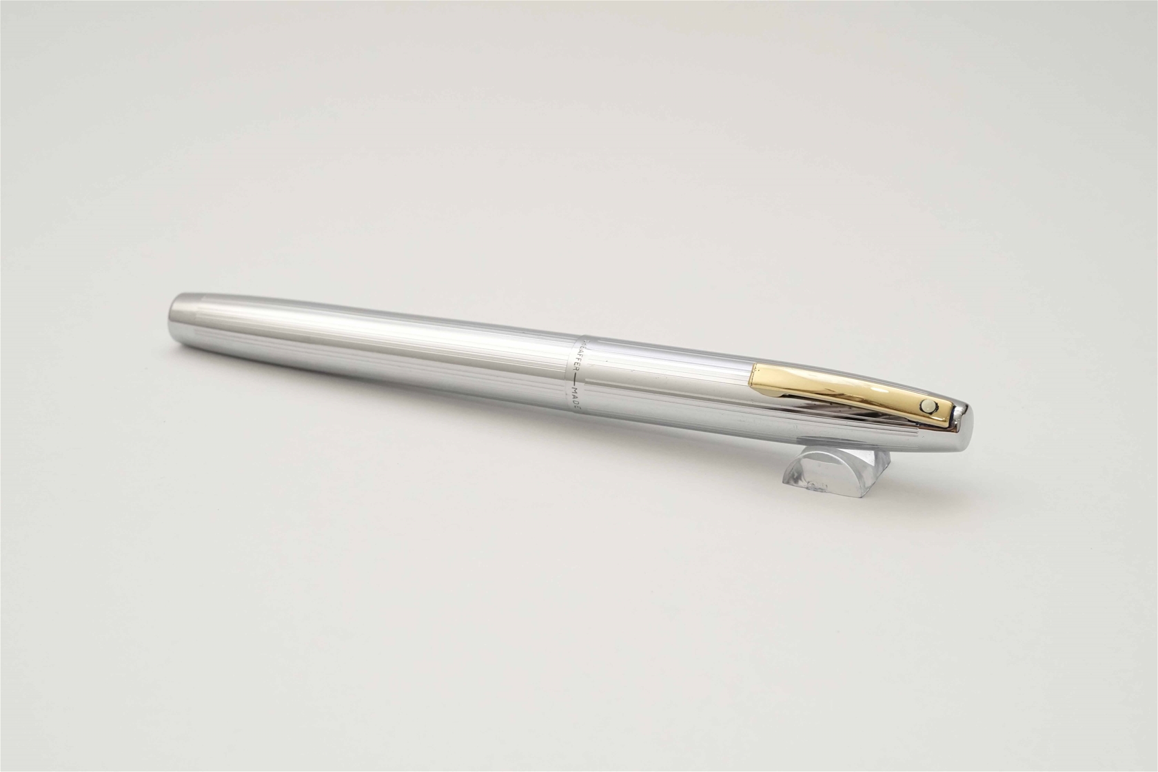 Bút máy Sheaffer Triumph Imperial 506XG Straight Lined Chrome 14K F