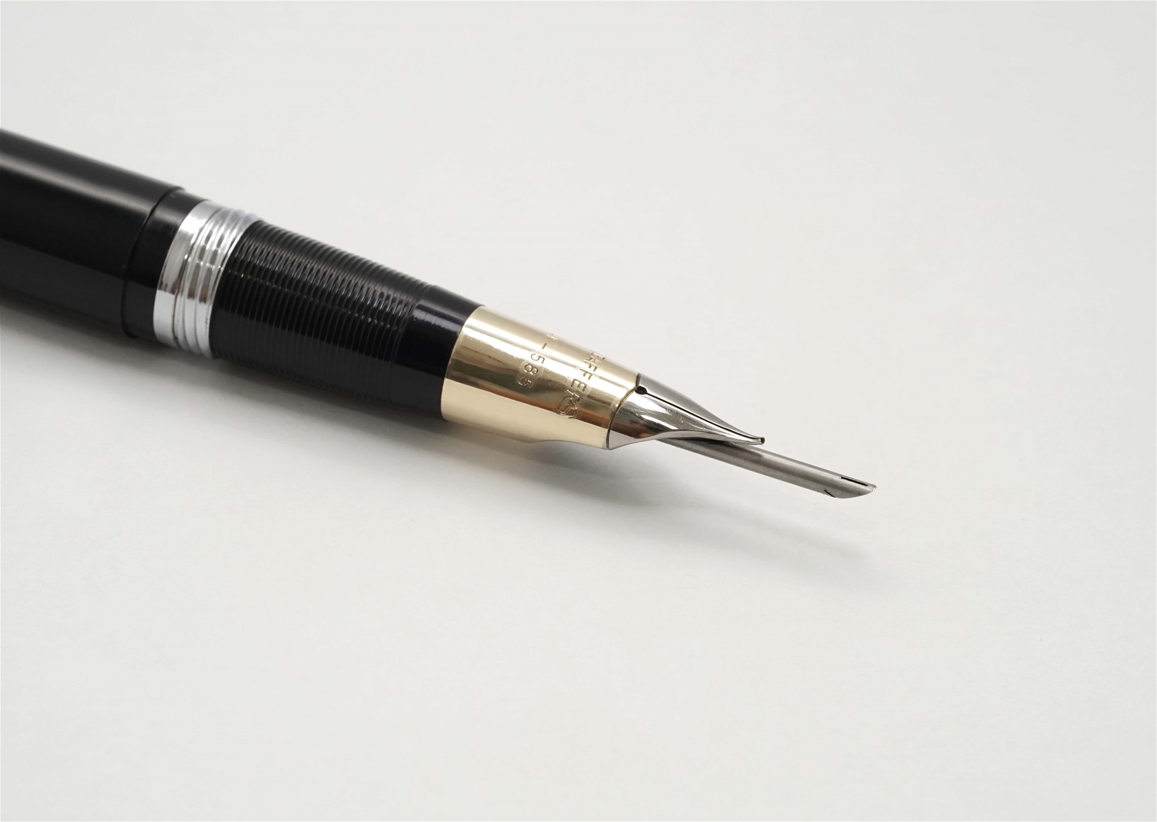 Bút máy Sheaffer Triumph Snorkel Touchdown Admiral Black 14K F