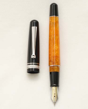 Bút máy Delta Dolcevita Fusion Celluloid 18K F