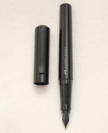 Bút máy Faber-Castell Hexo Black Steel F