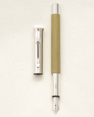 Bút máy Graf Von Faber-Castell Guilloche Viper Green 18K F