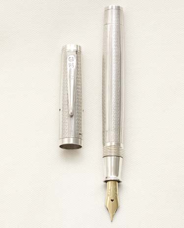 Bút máy Unic Pump Snap Sterling Silver 18K F Flexible Nib