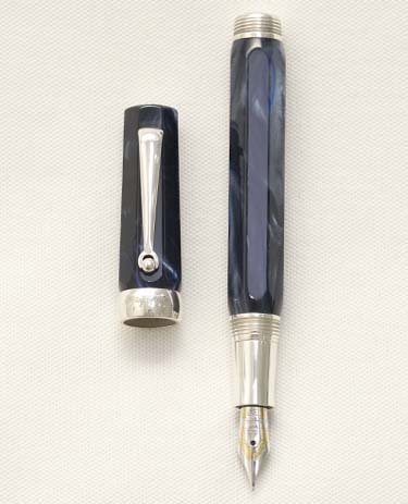 Bút máy Montegrappa Symphony Dark Blue Marble 18K EF