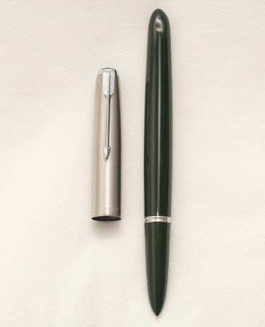 Bút máy Parker 51 Aerometric Dark Burgundy & Lustraloy Cap 14K F