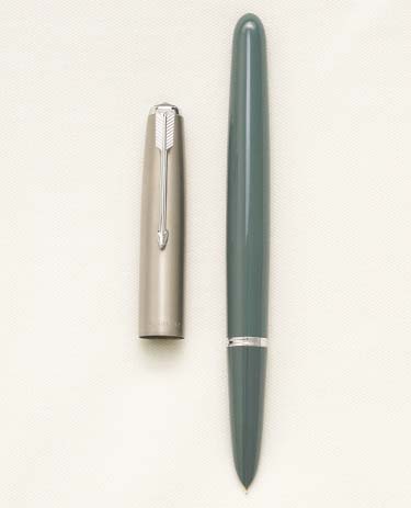 Bút máy Parker 51 Aerometric Navy Grey Lustraloy Cap 14K F