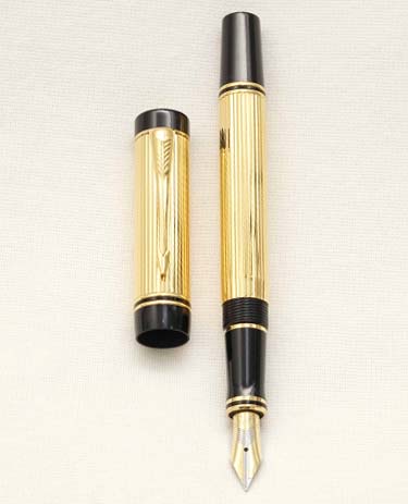 Bút máy Parker Duofold International Godron Pattern 23K Gold Plated 18K F
