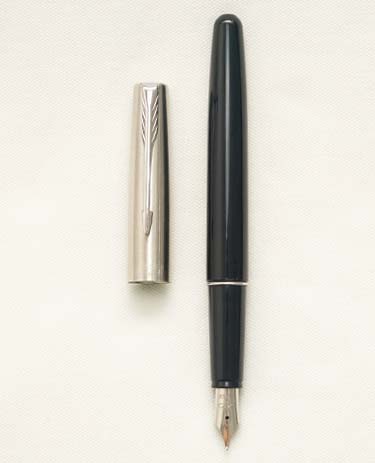 Bút máy Parker Frontier Black & Stainless Steel Cap Steel F