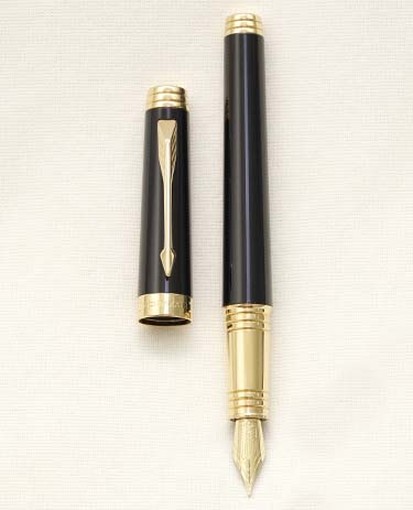 Bút máy Parker Premier 09 Black Lacquer 18K F 