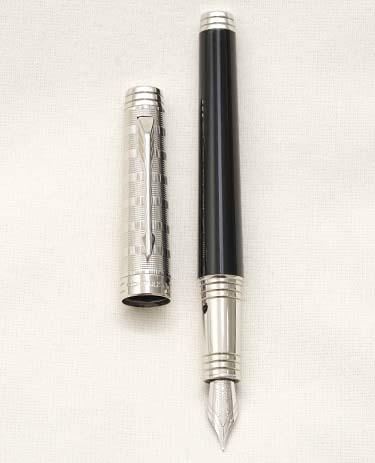 Bút máy Parker Premier Custom Tartan ST 18K F