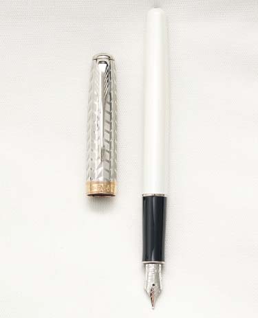 Bút máy Parker Sonnet Feminine Metal & Pearl 18K M