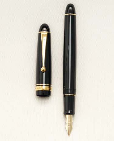 Bút máy Pilot Custom 742 Black 14K FA 