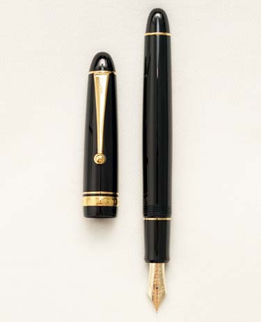 Bút máy Pilot Custom 742 Black 14K SFM