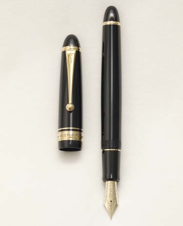 Bút máy Pilot Custom 743 Black 14K SFM 