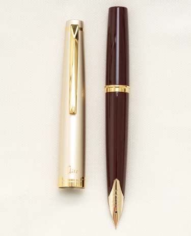 Bút máy Pilot Elite 95S Pocket Burgundy & Satin Rose Gold 14K F