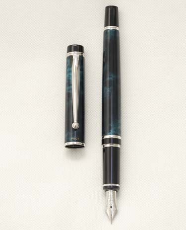 Bút máy Pilot Namiki Grance Marble Black & Blue 14K F