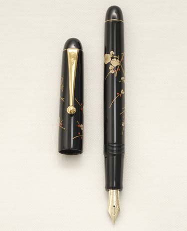 Bút máy Pilot Namiki Maki-e Flowers of Plum Tree 14K F