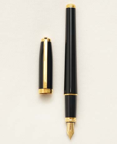 Bút máy S.T. Dupont Fidelio Black Lacquer 14K F 
