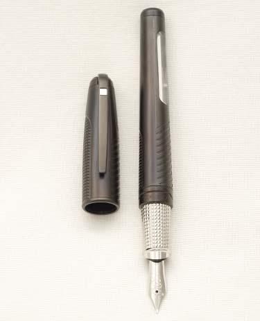 Bút máy S.T. Dupont Limited Edition Olympio James Bond Black PVD 18K M