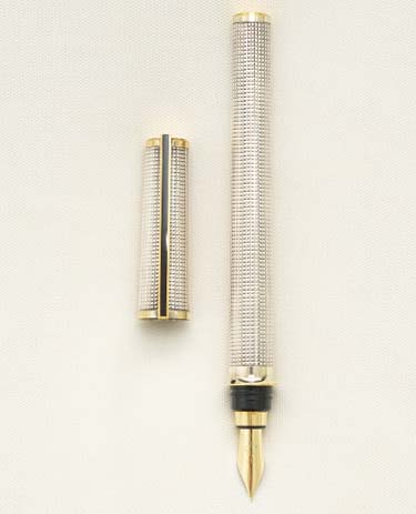 Bút máy S.T. Dupont Montparnasse Ciselé Palladium & Gold Plated 18K F