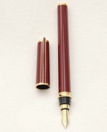 Bút máy S.T. Dupont Montparnasse Red Lacquer Gold Plated 18K F