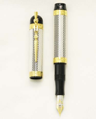 Bút máy Visconti Camelot Black & Silver Limited Edition 18K M