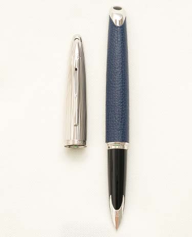 Bút máy Waterman Carene Special Edition Blue Leather ST 18K F