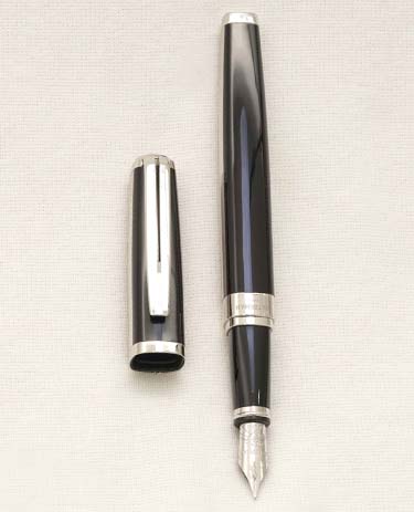 Bút máy Waterman Exception Night And Day Black ST 18K F