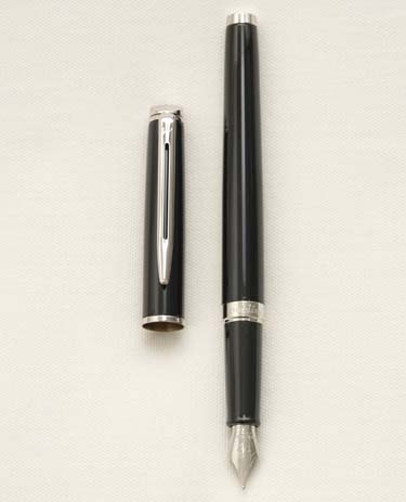 Bút máy Waterman Hemisphere Lacquer Black CT Steel F