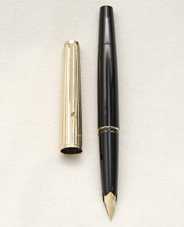 Bút máy Montblanc 227 Rolled Gold Piston Filler 14K F