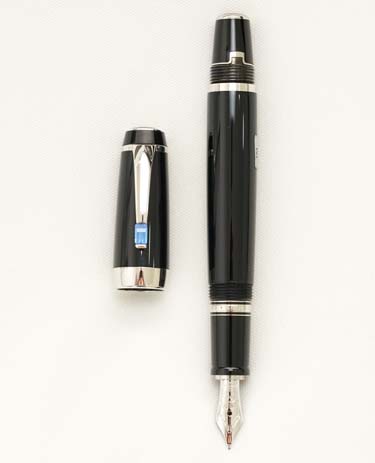 Bút máy Montblanc Boheme Bleu 14K M