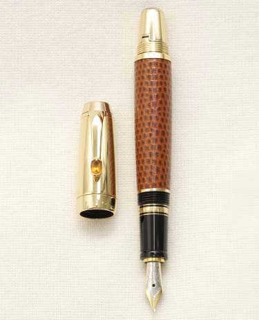 Bút máy Montblanc Boheme Jewels Rhodolite Red Leather 18K M