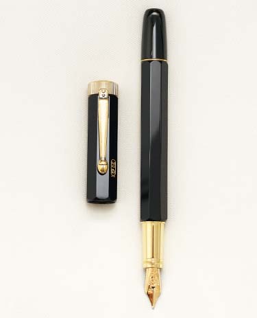 Bút máy Montblanc Heritage Egyptomania Special Edition Black Resin 14K M