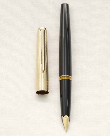 Bút máy Montblanc Masterpiece 124 Gold & Black 18K F
