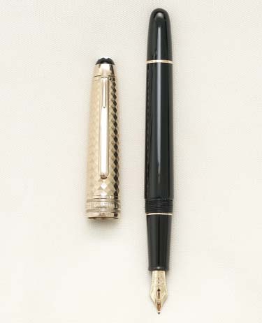 Bút máy Montblanc Meisterstuck Doue Geometry Champagne Gold Classique 18K M