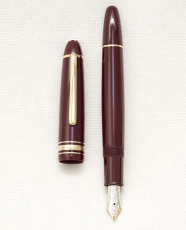 Bút máy Montblanc Meisterstuck Le Grand 147 Traveller Bordeaux 14K F 