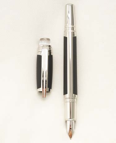 Bút máy Montblanc Starwalker Extreme 14K M