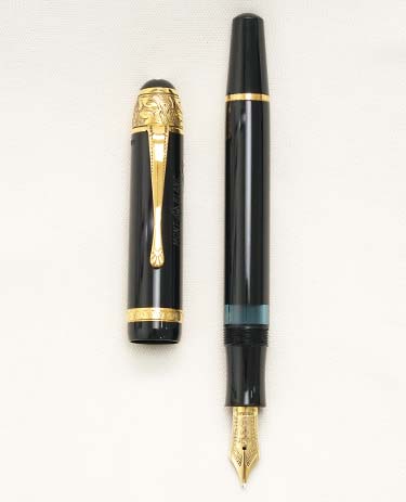 Bút máy Montblanc Writers Edition Voltaire Limited Edition 18K M